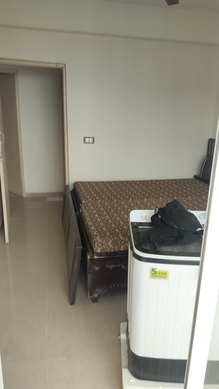 Kitchen, rof-aalayas-phase-2 3 Bedroom 864 Sq.Ft. Apartment In Sector 102 Gurgaon 8715965