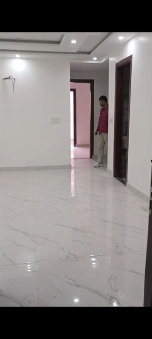 3 BHK Builder Floor For Sale in Laxmi Nagar