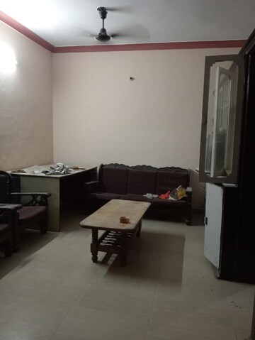Living Room in 2 BHK Builder Floor at Sector 31 – for Rent