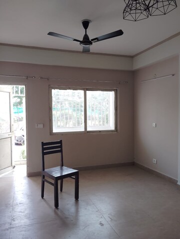 Room in 3 BHK Apartment at Gardenia Gateway, Sector 75 – for Rent