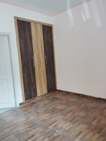 Room in 3 BHK Apartment at Gardenia Gateway, Sector 75 – for Rent