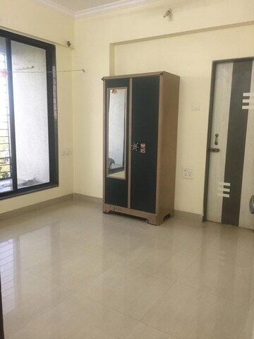 Room in 2 BHK Apartment at Eden Tower, Chembur – for Rent