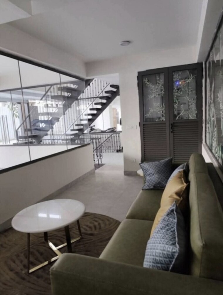 Master Bedroom, smart-world-gems 3.5 Bedroom 1494 Sq.Ft. Builder Floor In Sector 89 Gurgaon 8716055