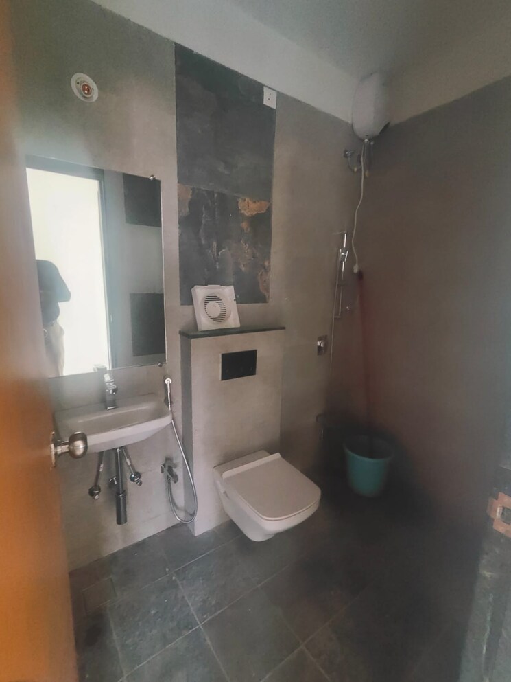 Bathroom, sethia-imperial-avenue 1 Bedroom 365 Sq.Ft. Apartment In Malad East Mumbai 8716045