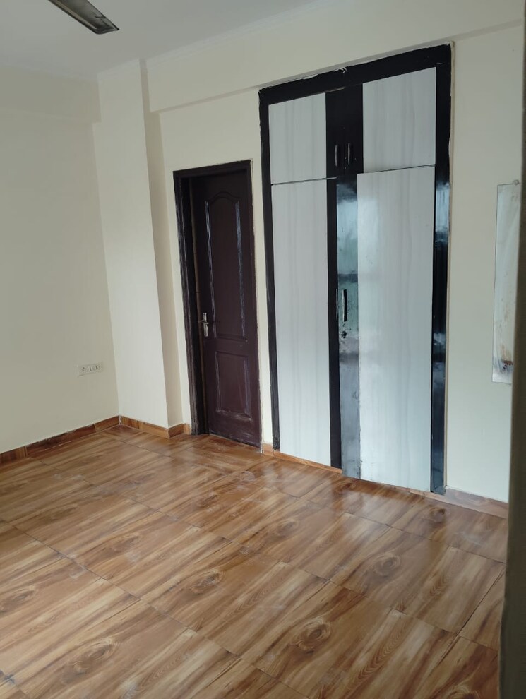 Room, aims-golf-city 3 Bedroom 1550 Sq.Ft. Apartment In Sector 75 Noida 8716067