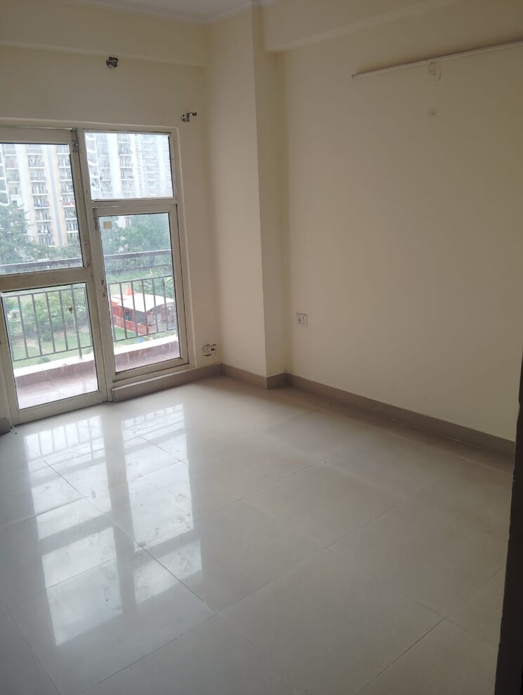 Room, aims-golf-city 3 Bedroom 1550 Sq.Ft. Apartment In Sector 75 Noida 8716067