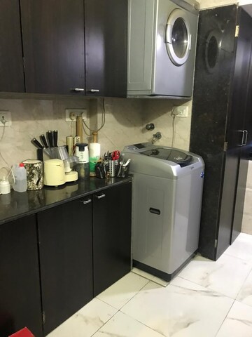 Master Bedroom in 3 BHK Apartment at Brookhill Tower, Andheri West – for Rent
