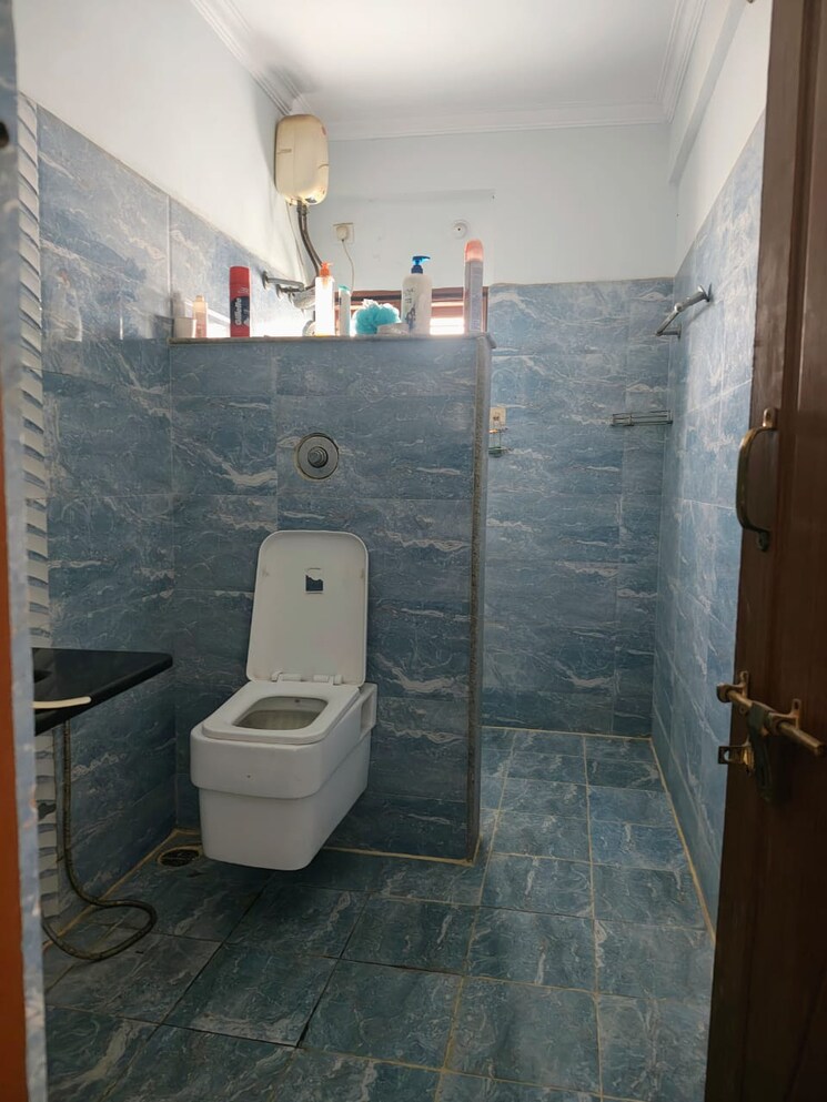 Bathroom, hsr layout 4 Bedroom 3500 Sq.Ft. Builder Floor In Hsr Layout Bangalore 8716074