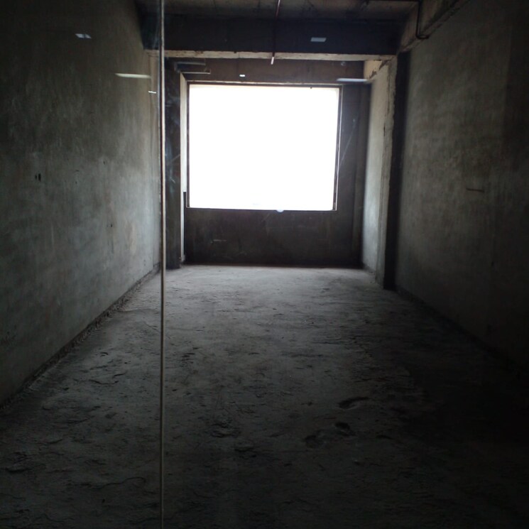 Room, golf course extension Commercial Shop 1012 Sq.Ft. In Golf Course Extension Gurgaon 8716077