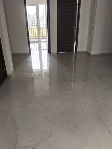 Building Lobby in 3.5 BHK Builder Floor at M3M Soulitude, Sector 89 – for Sale