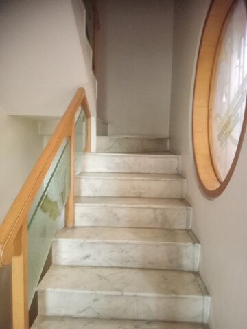 Staircase in 4 BHK Villa at Thaltej – for Rent