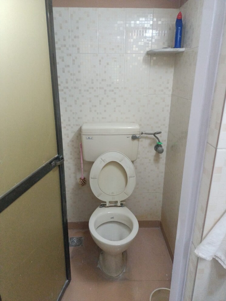 Bathroom, surana-wadala 2 Bedroom 1000 Sq.Ft. Apartment In Wadala Mumbai 8716109