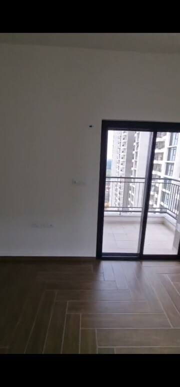 Room in 3 BHK Apartment at Sobha City Gurgaon, Sector 108 – for Rent