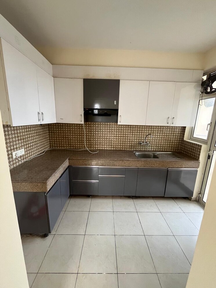 Kitchen, sobha-city-gurgaon 3 Bedroom 1710 Sq.Ft. Apartment In Sector 108 Gurgaon 8716137