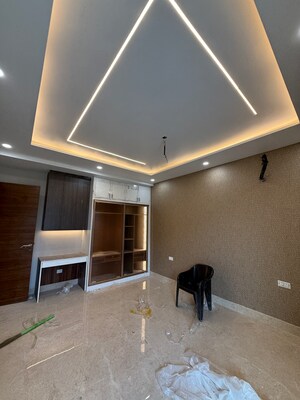 Room in 4 BHK Builder Floor at Sector 85 – for Sale