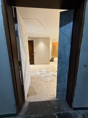 Room in 4 BHK Builder Floor at Sector 85 – for Sale