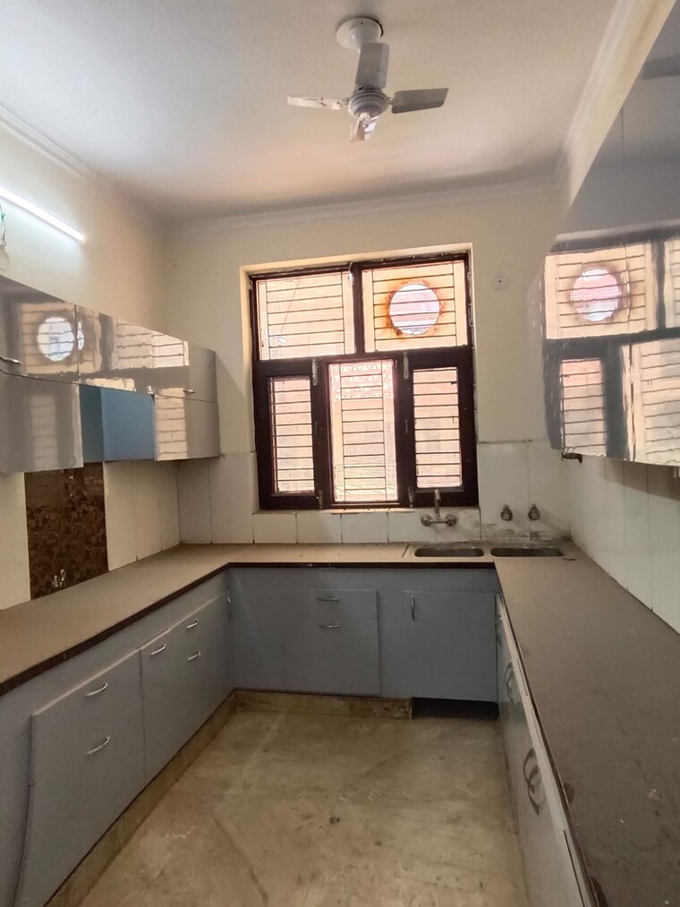 Kitchen, green fields colony 4 Bedroom 1900 Sq.Ft. Builder Floor In Green Fields Colony Faridabad 8716197