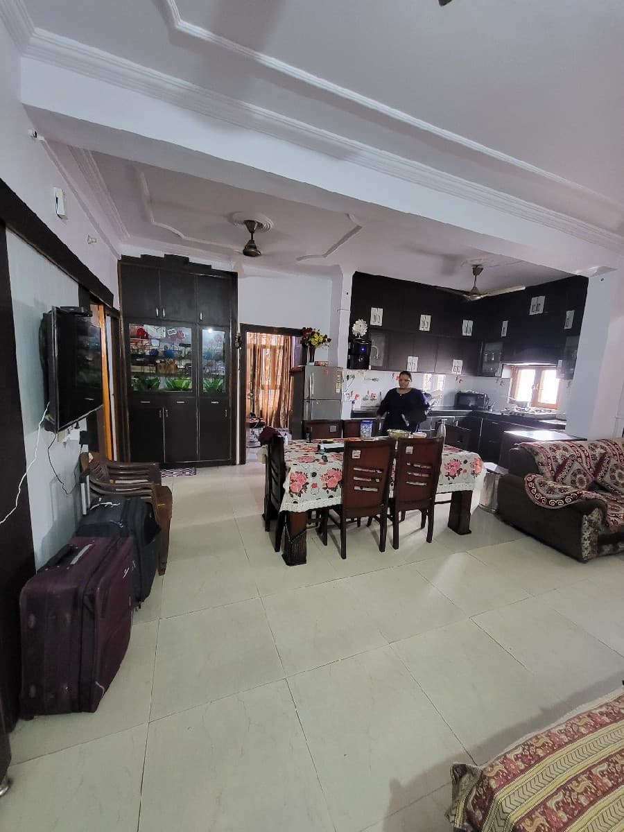 2 BHK + Pooja Room Apartment For Rent in Silver Line H Block