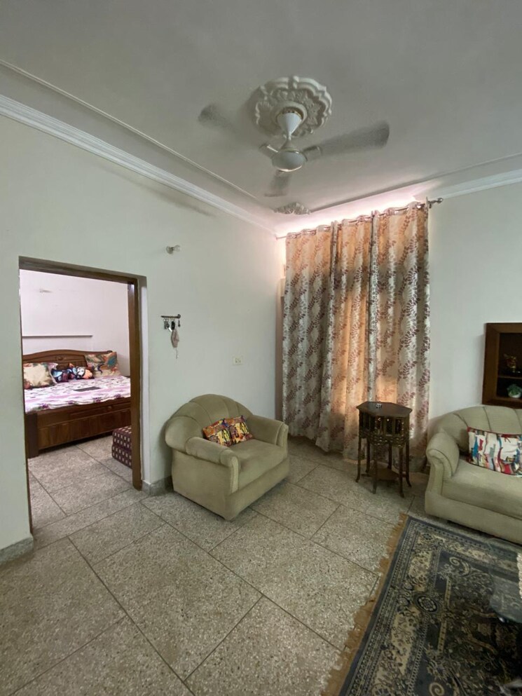 Living Room, sector 37 2 Bedroom 1000 Sq.Ft. Builder Floor In Sector 37 Chandigarh 8716202