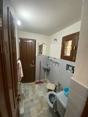 Master Bedroom in 2 BHK Builder Floor at Sector 37 – for Rent