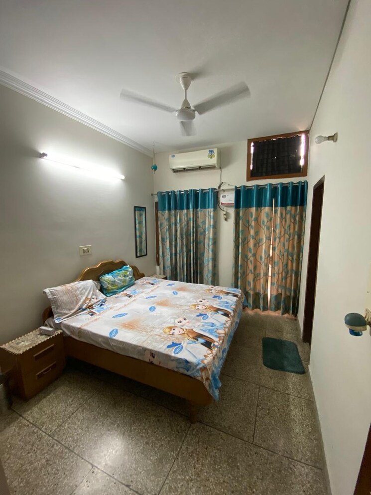 Bedroom, sector 37 2 Bedroom 1000 Sq.Ft. Builder Floor In Sector 37 Chandigarh 8716202