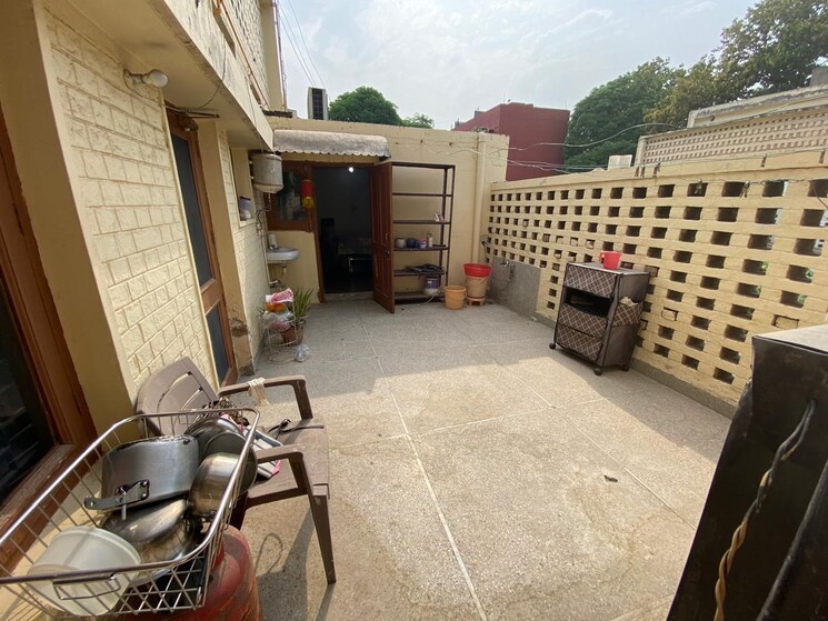  Parking, sector 37 2 Bedroom 1000 Sq.Ft. Builder Floor In Sector 37 Chandigarh 8716202