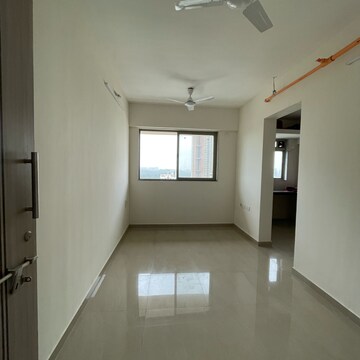 1 BHK Apartment For Rent in Goregaon East