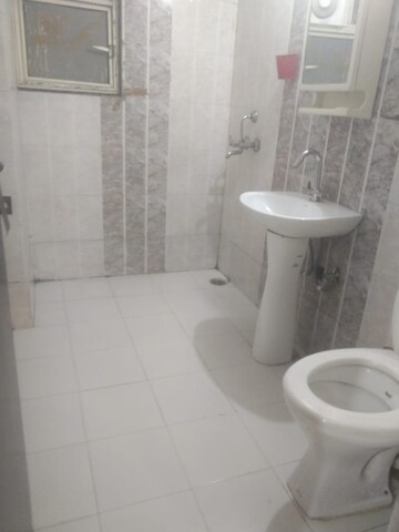 Bathroom in 3 BHK Apartment at Gardenia Gateway, Sector 75 – for Rent