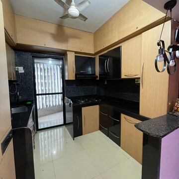 2 BHK Apartment For Rent in Goregaon East