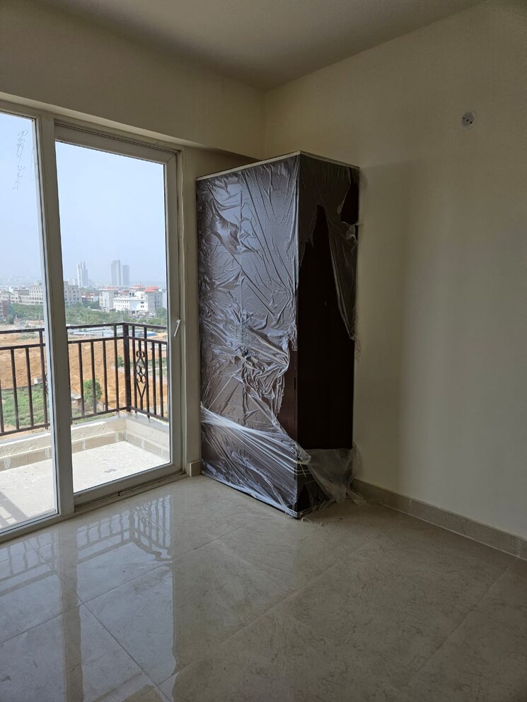 Room, signature-global-city-63a 2 Bedroom 1200 Sq.Ft. Apartment In Sector 63a Gurgaon 8716310