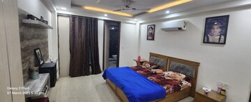 Bedroom in 3 BHK Builder Floor at Sector 26a – for Rent