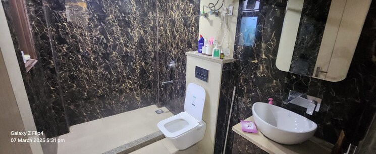 Bathroom, sector 26a 3 Bedroom 200 Sq.Ft. Builder Floor In Sector 26a Gurgaon 8716312