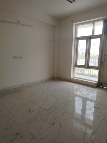 Room in 3 BHK Builder Floor at TDI The Retreat, Sector 89 – for Rent