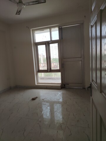 Room in 3 BHK Builder Floor at TDI The Retreat, Sector 89 – for Rent