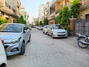 Parking in 2 BHK Independent House at Patiala Road – for Sale