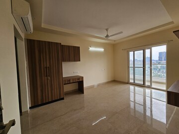 Room in 3 BHK Apartment at Niharika Skyline, Khajaguda – for Rent