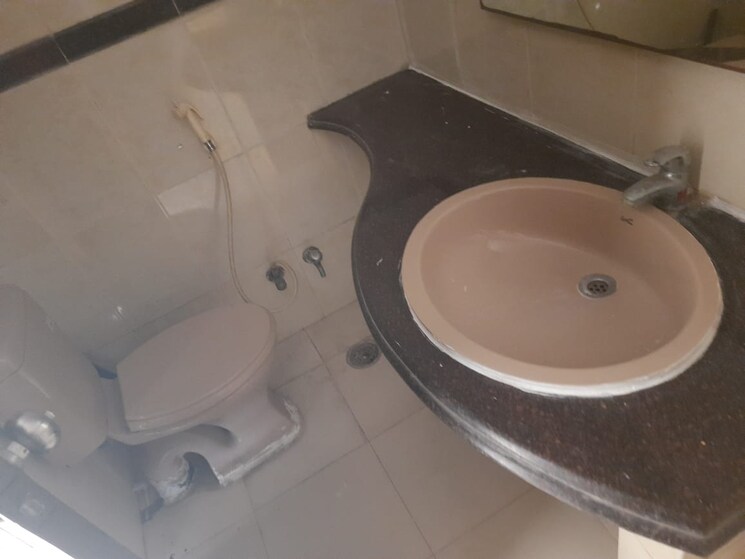 Bathroom, jmd-gardens 3 Bedroom 1875 Sq.Ft. Apartment In Sector 33 Gurgaon 8716294