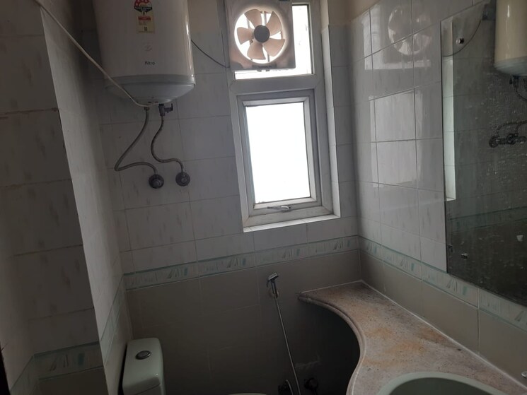 Bathroom, jmd-gardens 3 Bedroom 1875 Sq.Ft. Apartment In Sector 33 Gurgaon 8716294