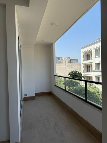 Balcony in 3 BHK Builder Floor at RWA Residential Society Sector 46, Sector 46 – for Rent
