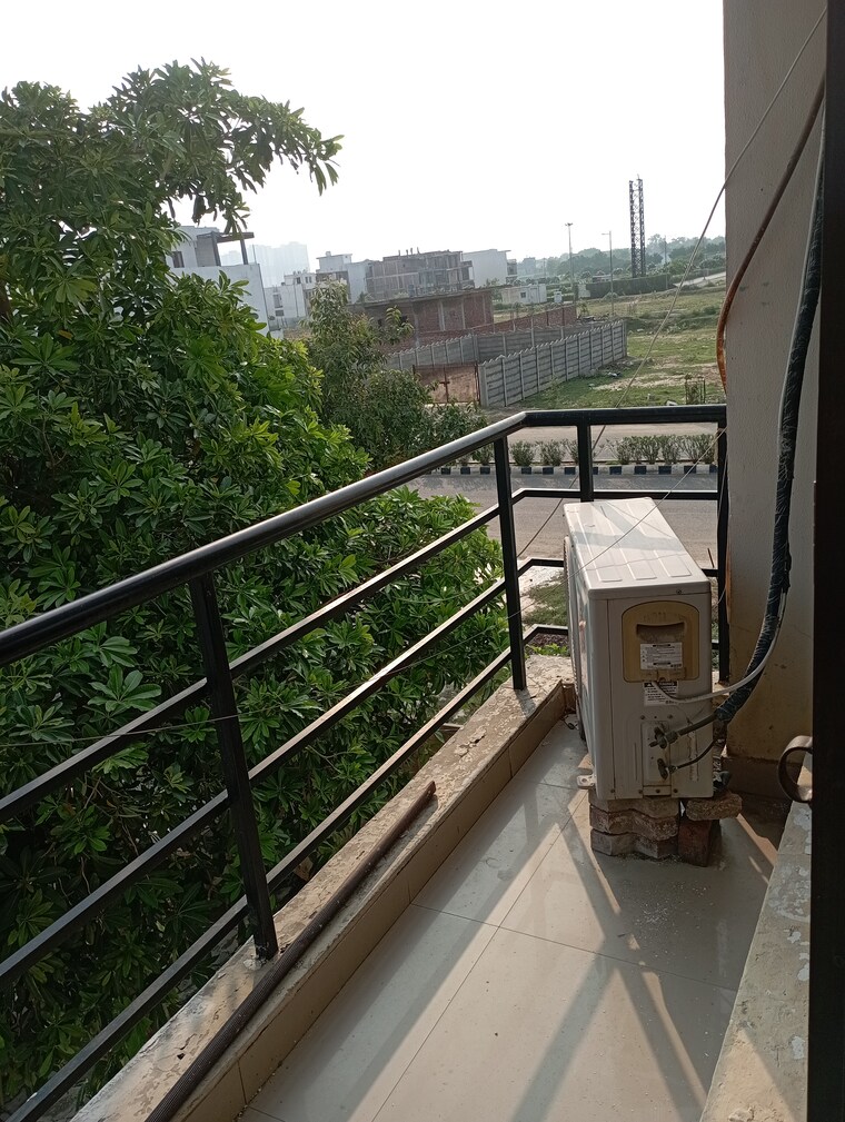 Balcony, wave-floors-premium 2 Bedroom 940 Sq.Ft. Builder Floor In Wave City Ghaziabad 8716352