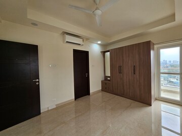 Room in 4 BHK Apartment at Niharika Skyline, Khajaguda – for Rent
