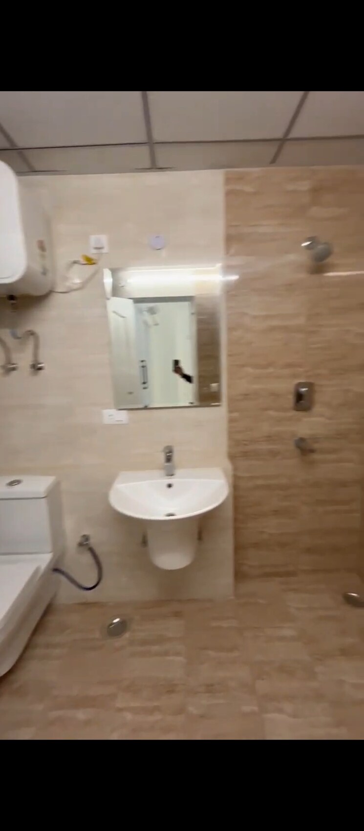Bathroom, shree-vardhman-victoria 3 Bedroom 1950 Sq.Ft. Apartment In Sector 70 Gurgaon 8716371