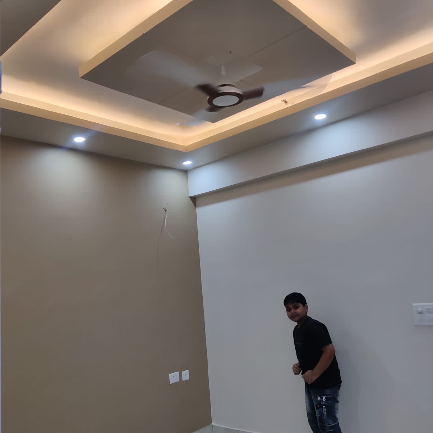 4 BHK + Pooja Room 2150 Sq.Ft. Apartment in UPAVP Ganga Yamuna And Hindon Enclave