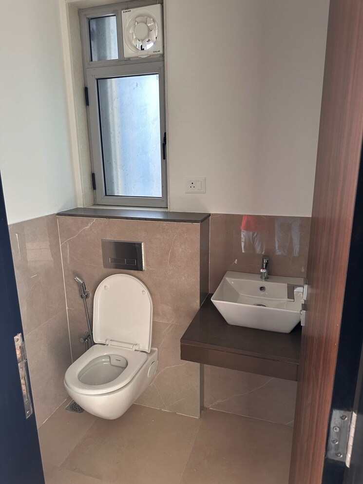 Bathroom, piramal-revanta-tower-3-and-4 3 Bedroom 1030 Sq.Ft. Apartment In Mulund West Mumbai 8716401