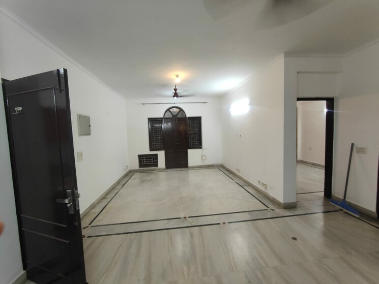 Room, ss-mayfield-gardens 3 Bedroom 1950 Sq.Ft. Builder Floor In Sector 51 Gurgaon 8716460