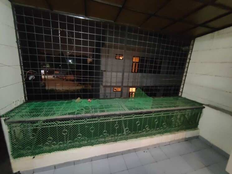 Swimming Pool, ss-mayfield-gardens 3 Bedroom 1950 Sq.Ft. Builder Floor In Sector 51 Gurgaon 8716460