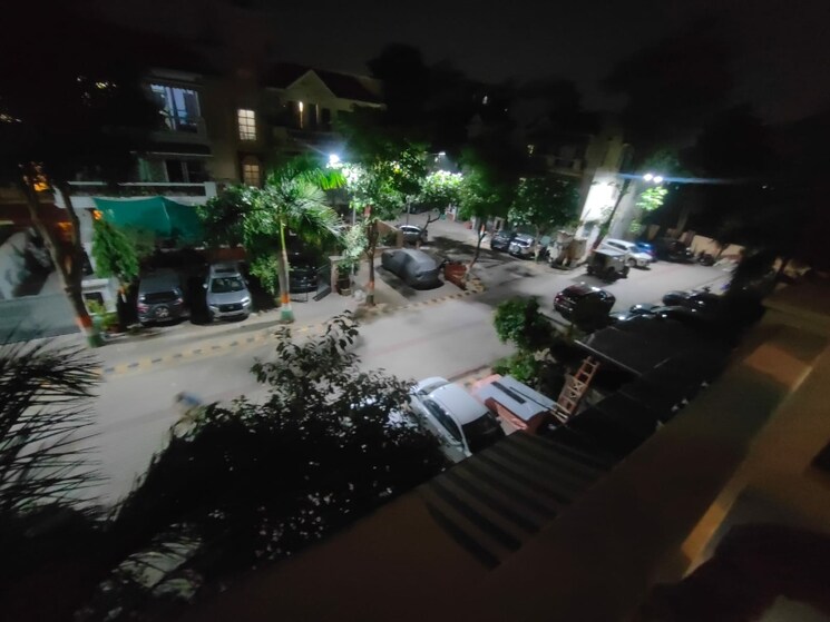  Parking, ss-mayfield-gardens 3 Bedroom 1950 Sq.Ft. Builder Floor In Sector 51 Gurgaon 8716460