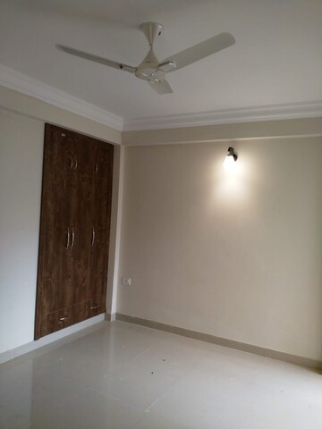 Room in 3 BHK Apartment at Paramount Emotions, Sector 1 Greater Noida – for Sale