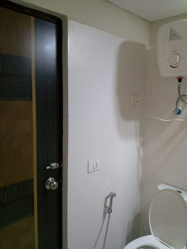 Bathroom, paramount-emotions 3 Bedroom 1380 Sq.Ft. Apartment In Sector 1 Greater Noida Greater Noida 8716499
