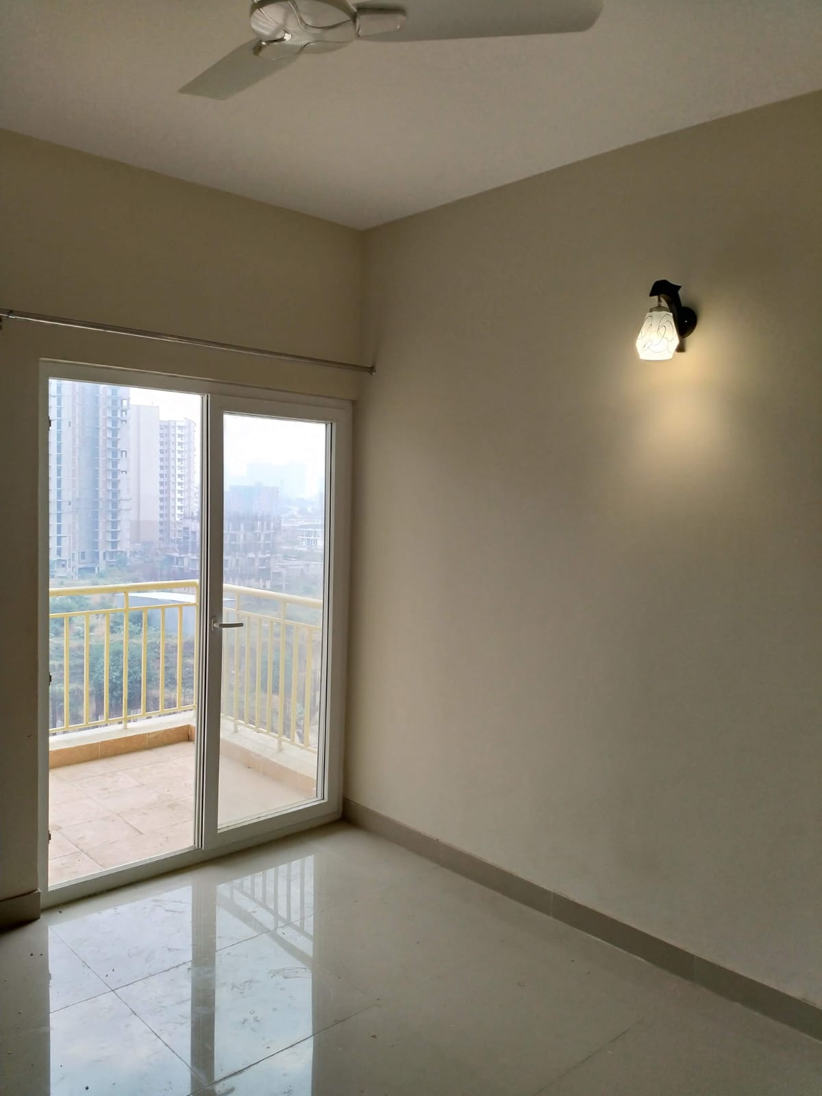 3 BHK 1380 Sq.Ft. Apartment in Paramount Emotions